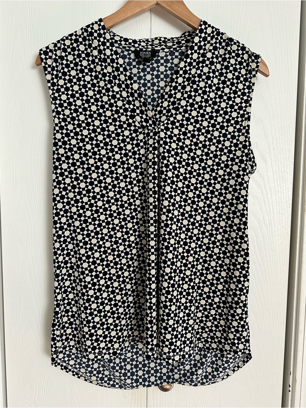 Jones of New York Geometric Print Top